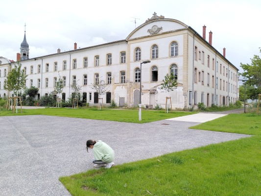 Omnibus | Ouvrir un ancien site hospitalier sur la ville