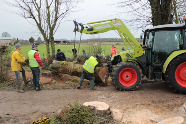 Omnibus | Poupry, le seuil du cimetière